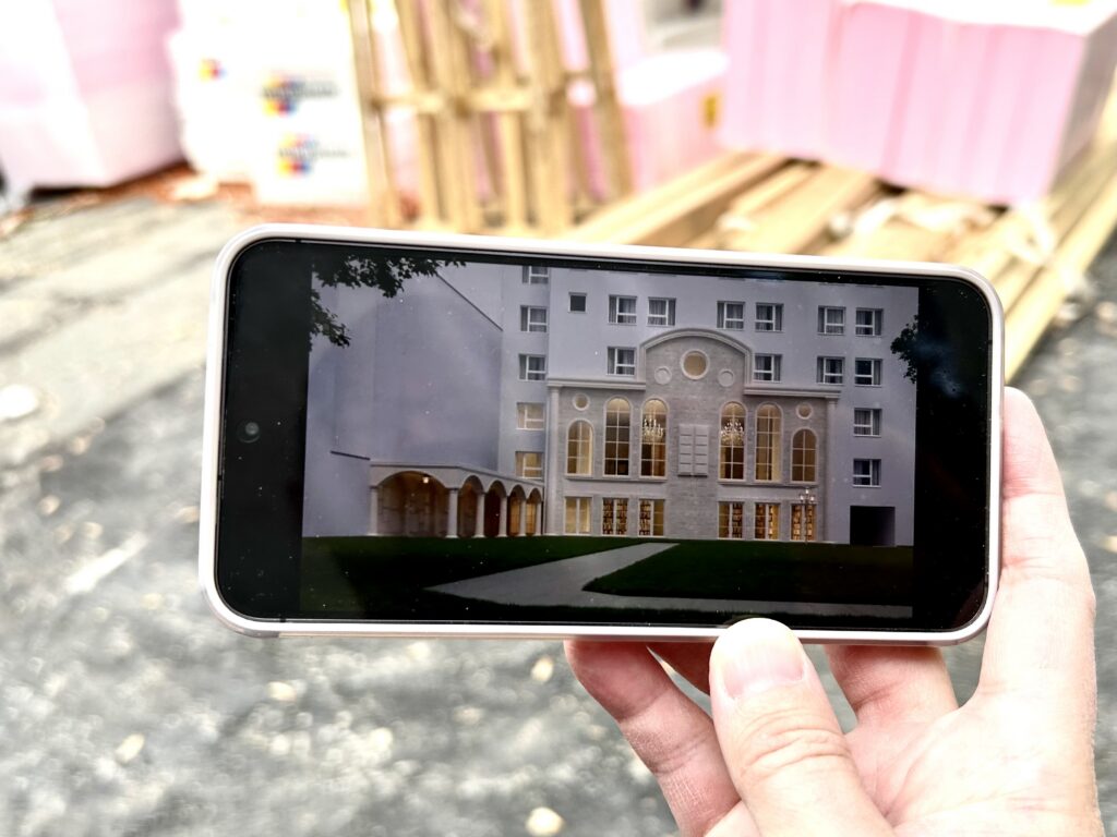 Entwurf zu einer neuen Synagoge in der Leopoldstadt auf einem Handy-Foto.